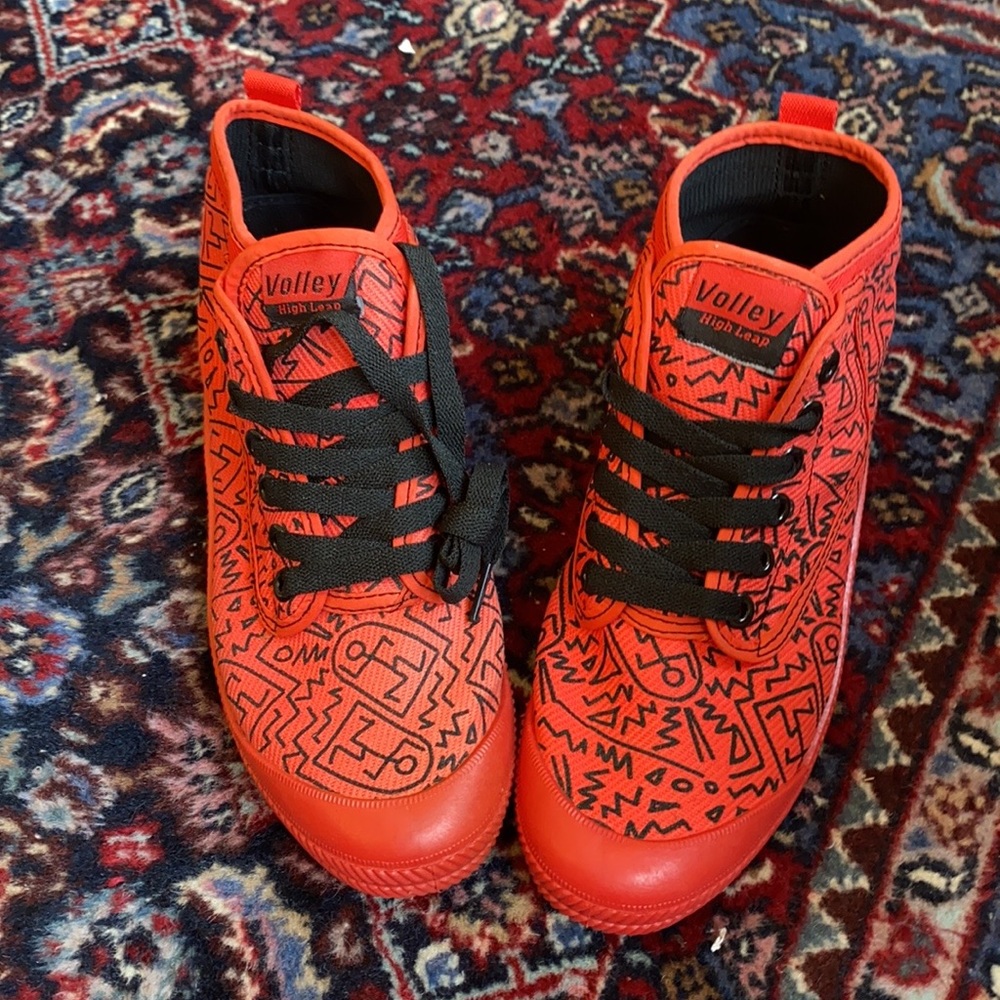 Volley Highleap shoes in Men size 6 women’s size 8
